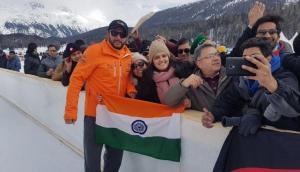 Pakistani cricketer Shahid Afridi's proud gesture towards Indian flag will raise your respect for him