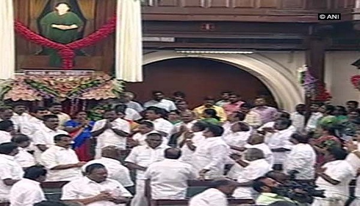 DMK moves Madras HC against Jayalalithaa's portrait in state Assembly