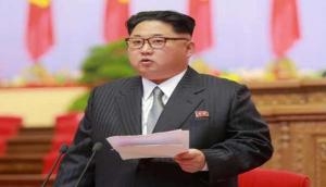 Kim visits his father's mausoleum, pays tribute