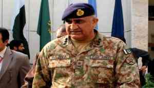 Pak Army Chief visits ISI headquarters amid tussle with Imran Khan govt