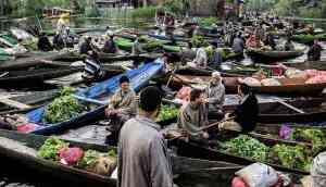 As India gets its first floating market, here are six stunning 'markets on water' from around the world