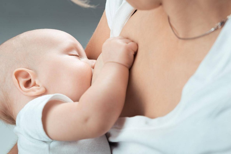 Transgender woman successfully breastfeeds baby in world first