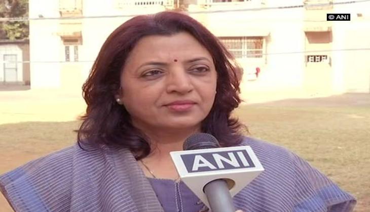 Shiv Sena's Manisha Kayende slams Maneka Gandhi over derogatory remark
