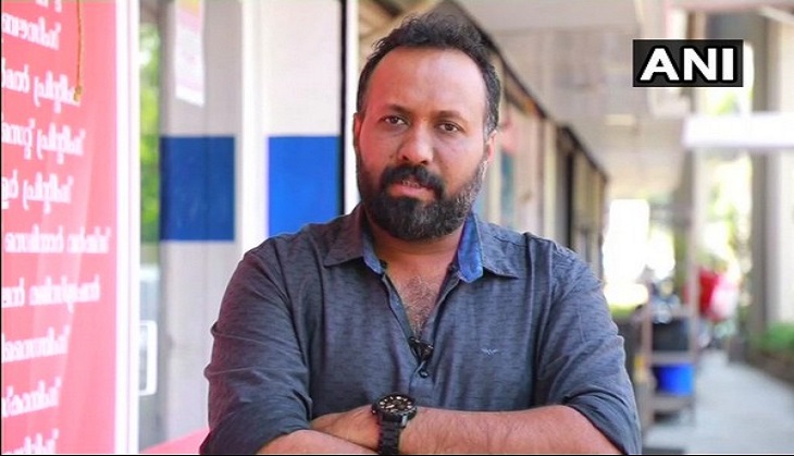 'Oru Adaar Love' director thanks supporters after SC stay