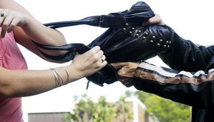 Woman injured as bike-borne man snatches her earring
