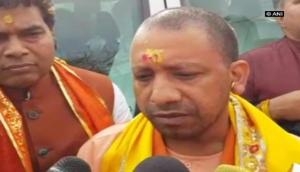 Yogi Adityanath pays surprise visit to Roja Gehu Mandi in Shahjahanpur