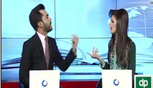 Video of Pakistani Anchors silly argument on Tv goes viral; It's so funny