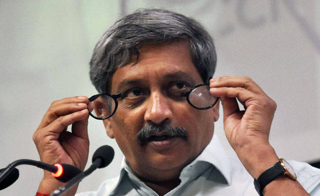 Goa CM Manohar Parrikar re-admitted to GMC after complaining of abdominal pain