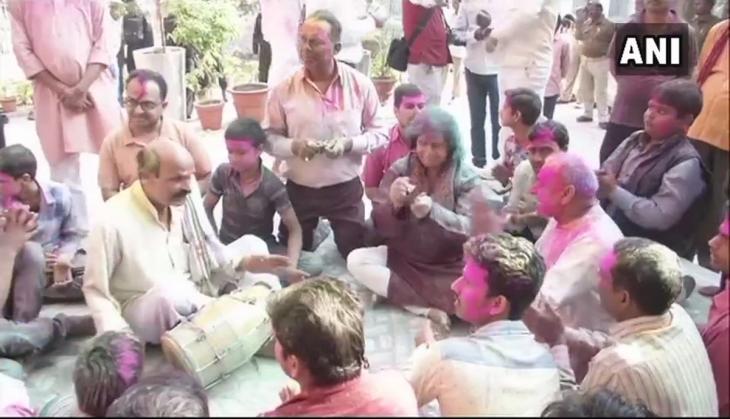 holi in gujrat holi in gujrat