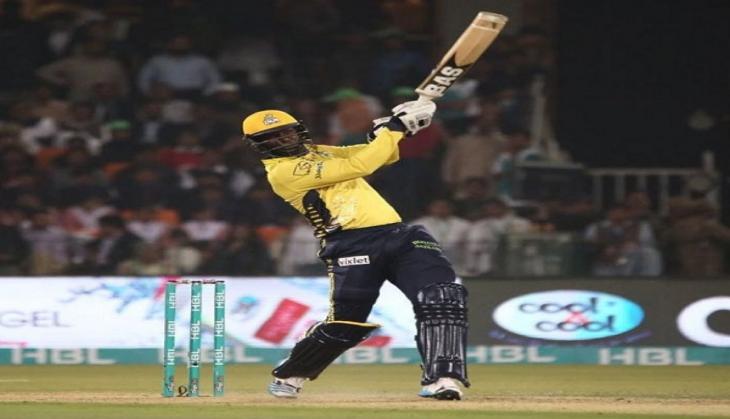 PSL: Despite the leg injury, Sammy chased 16 runs in just 4 balls and his team won the match; see video