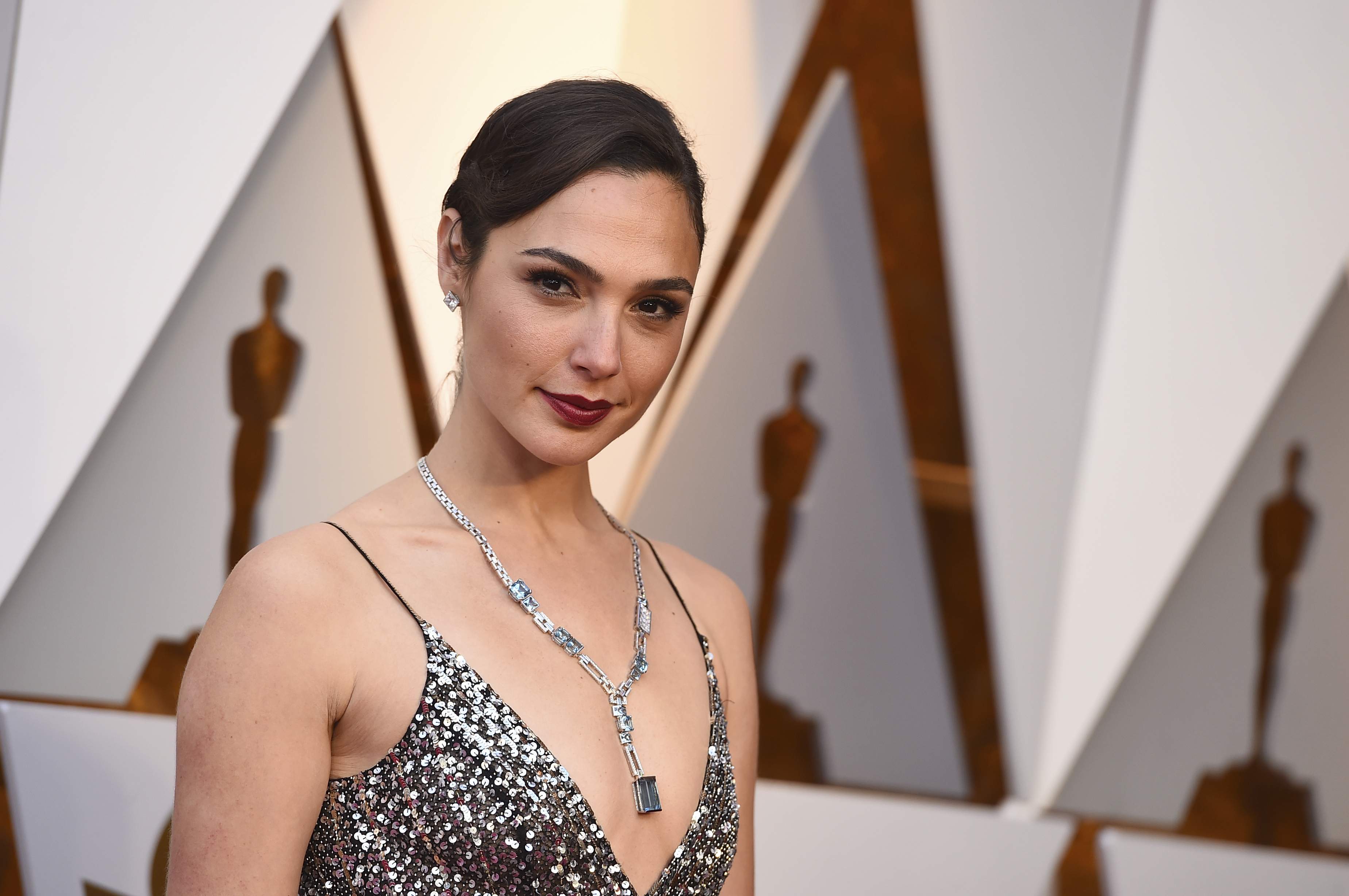 Oscars 2018: Gal Gadot steals the show with Tiffany's neckpiece