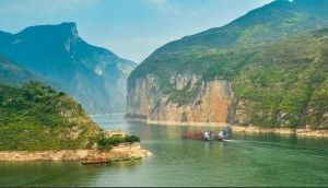 Stone inscriptions reappear in Yangtze riverbed
