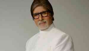 Big B recreates 'Jumma Chumma' step on the sets of 'KBC'