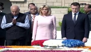 French President visits Rajghat
