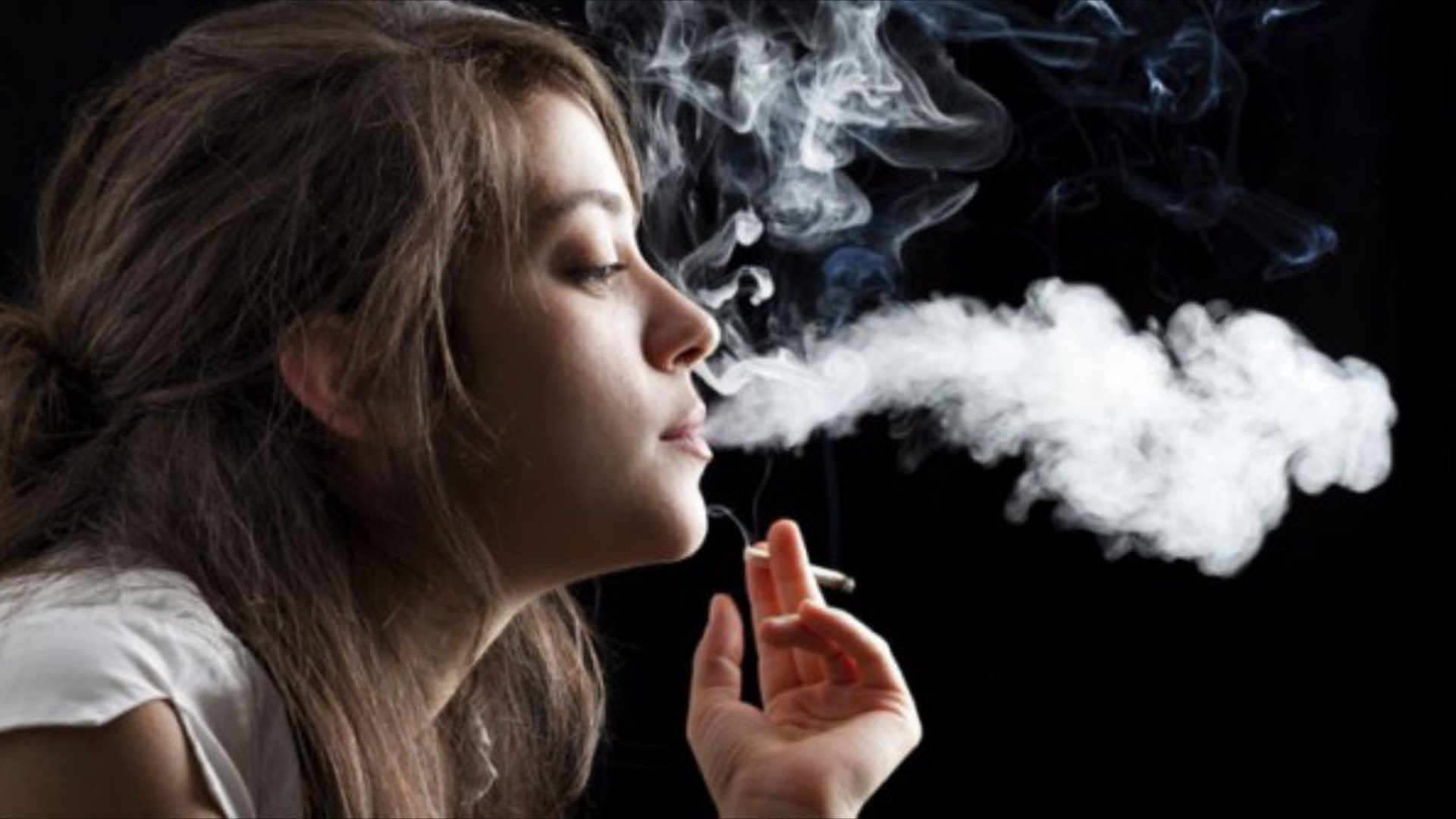 Careful people! New study tells smoking not only affects heart and lungs, but skin too