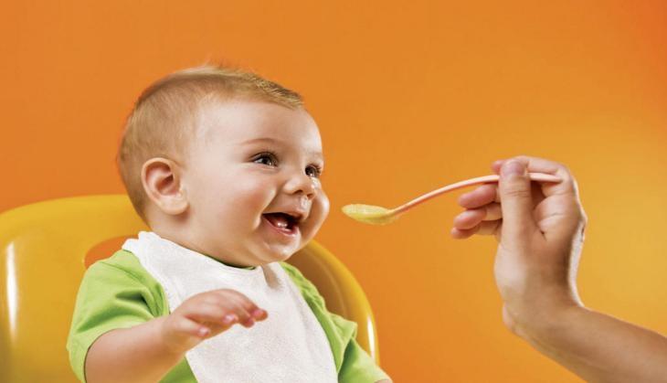 baby feeding