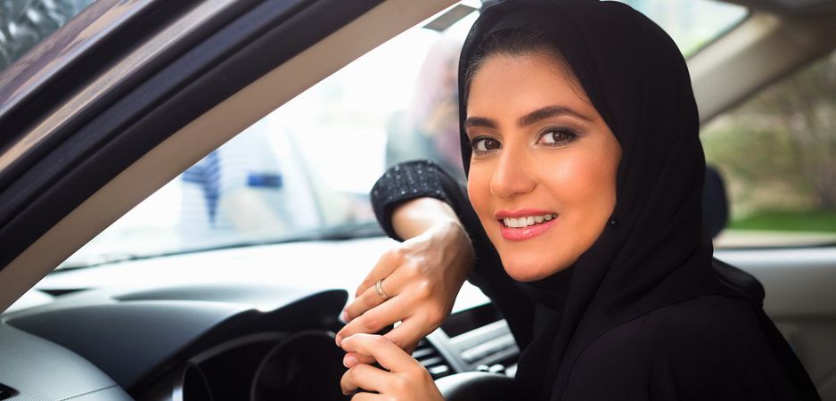 As Saudi women prep up to get behind the wheels, transport ministry lends a helping hand