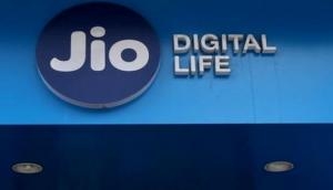 Jio Cashback offer extended till 15th March, recharge with Rs 398 or more and get upto Rs 700