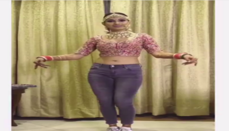 bride dance in choli jeans