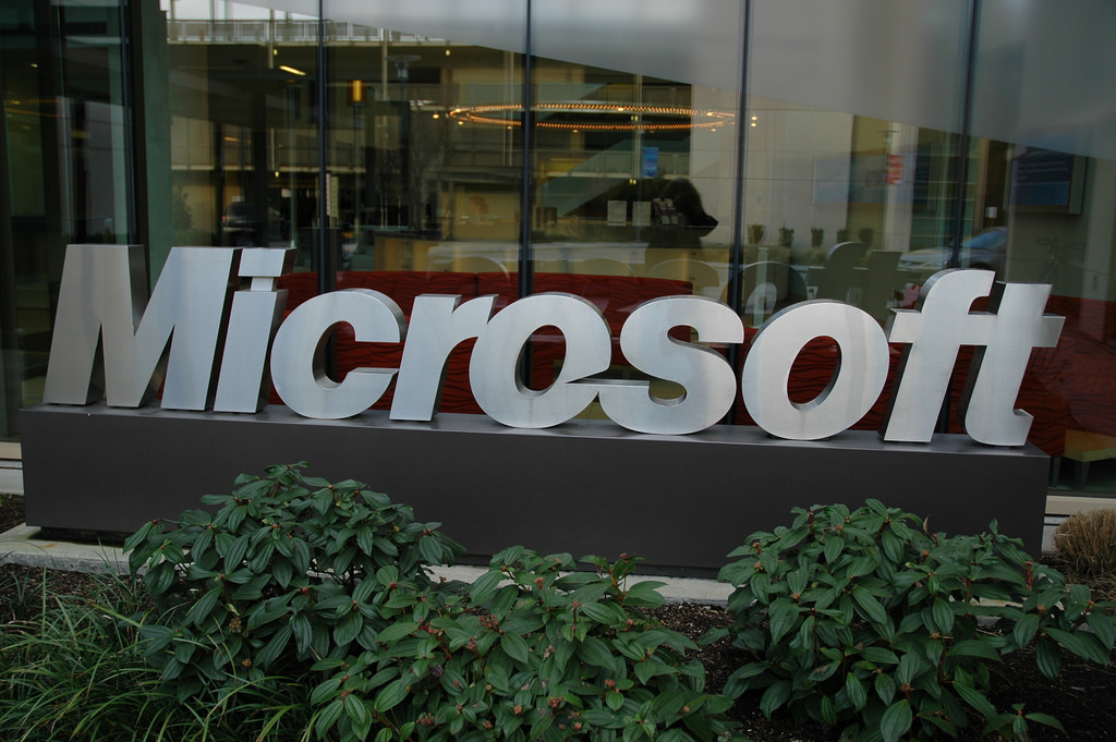 Microsoft, BlackBerry collaborate to secure productivity apps on mobile phones