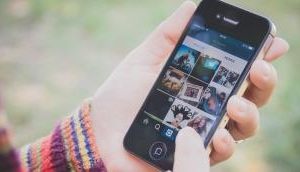 Instagram finally launches chronological news feed again 