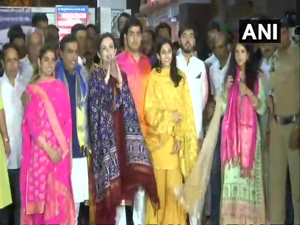 Shloka Mehta spotted with Ambani family at Siddhivinayak Temple