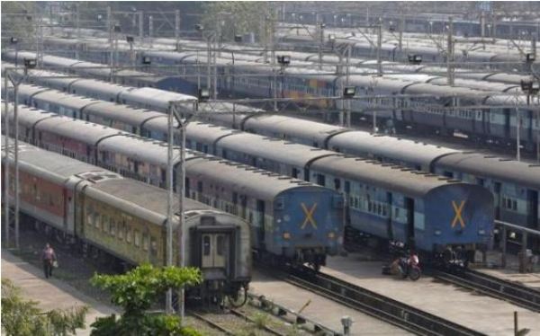 Railway Recruitment 2018: Have you applied for Group C, D posts? Only 4 days left for bumper vacancies