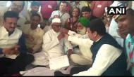 Anna Hazare ends his 7 day long fast after CM Devendra Fadnavis accepts the demands