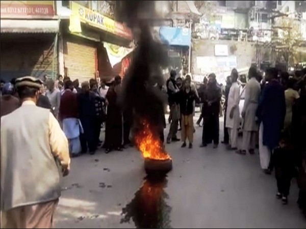PoK residents protest against Pak brutalities