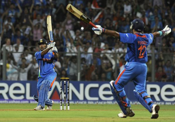 MS Dhoni's World Cup winning bat was auctioned for this whopping amount