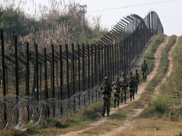 J-K: Pakistan violates ceasefire in Balakote, Mendhar sectors 