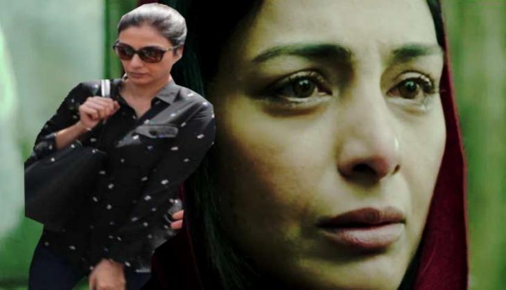 tabbu harass by her fan on airport