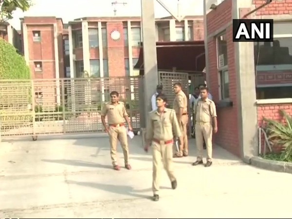Over 25 students fall ill after eating meal at Noida school