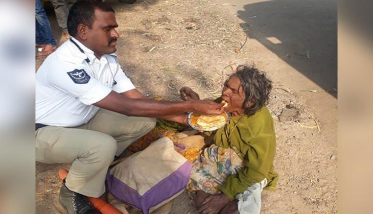 Police Officer Help woman
