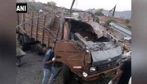 17 killed after tempo hits barricade on Pune-Satara highway