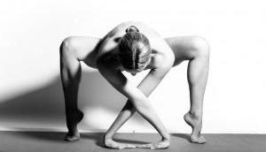 Boost your self-confidence by performing 'Nude Yoga' 