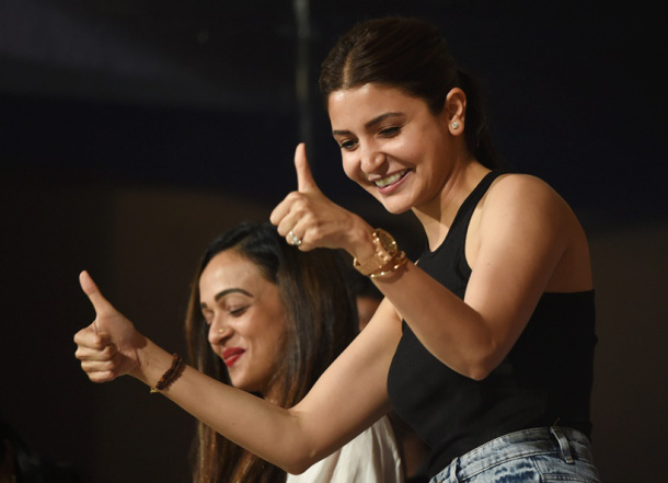 IPL 2018: As MI defeat RCB, Twitterati suggest Kohli to get her 'Lady Luck' Anushka on ground