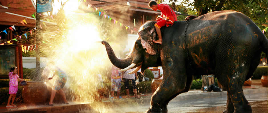 Songkran Festival 2018: Splashing water, rubbing white talcum powder and high on energy tons of tourists, this is how Thailand celebrates New Year