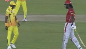 CSK vs KXIP, IPL 2018: Dwayne Bravo tied Chris Gayle's shoelaces on ground; fans are happy to see both players sports spirit
