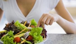 Amid COVID-19 lockdown follow healthy dietary regimen at home 