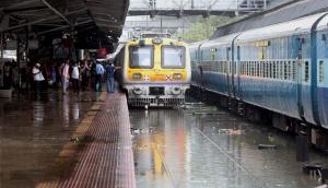 Kathua rape case: Rail blockade at Chengail railway station in West Bengal