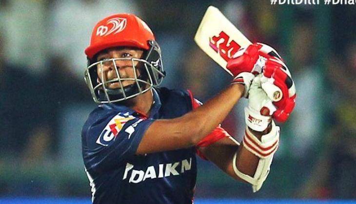Prithvi Shaw smashes helicopter shot look like Ms Dhoni watch video ipl 2018