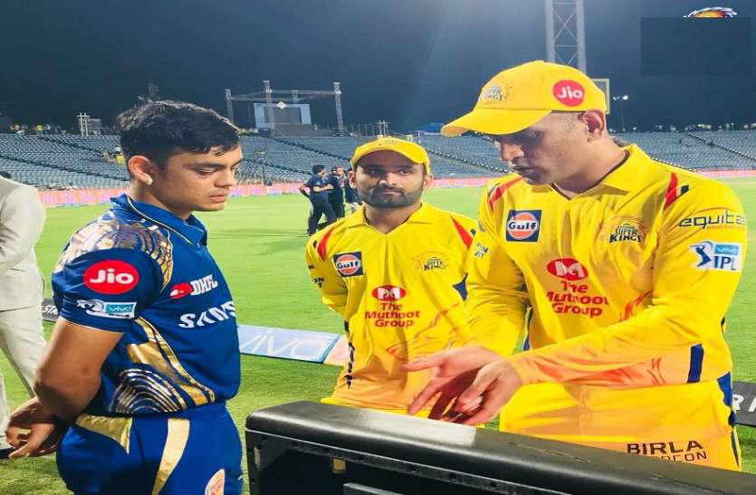 IPL 2018: MS Dhoni advising MI keeper Ishan Kishan has blown the internet; see pictures