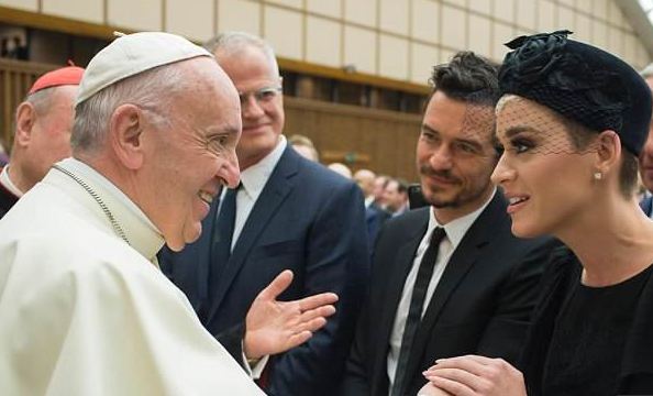 Katy Perry and her sweetheart Orlando Bloom meet Pope Francis in Vatican City