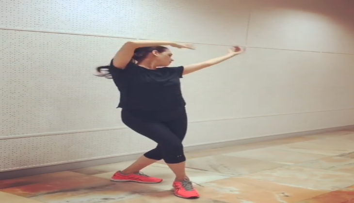 Dia Mirza dancing