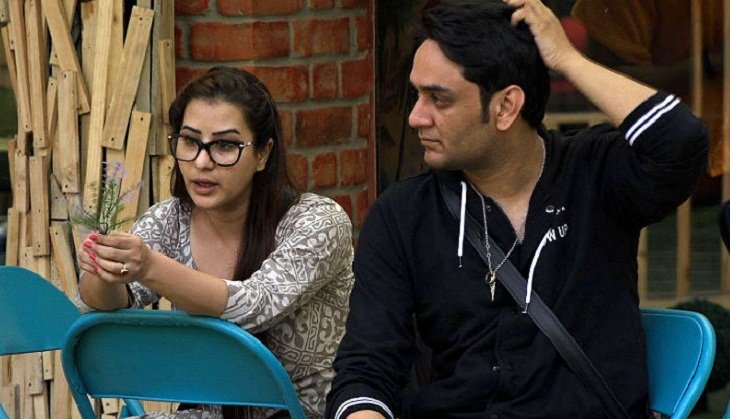 Post Shilpa Shinde MMS scandal fiasco, Bigg Boss 11 winner and Bhabi Ji Ghar Par Hain actress opens up about working with Vikas Gupta