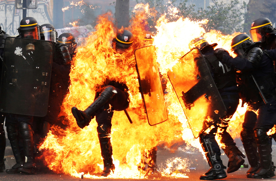 109 hooded youths taken into custody after Paris May Day Violence