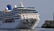 Carnival cruise ship avoids a Titanic situation, watch video inside