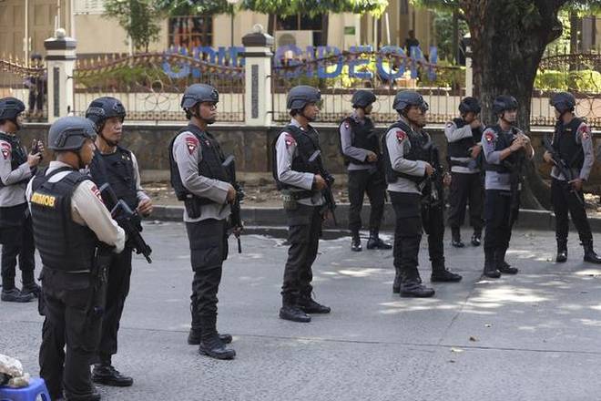 Indonesia: Islamic terrorists trigger riot inside prison, 5 officers and 1 inmate dead