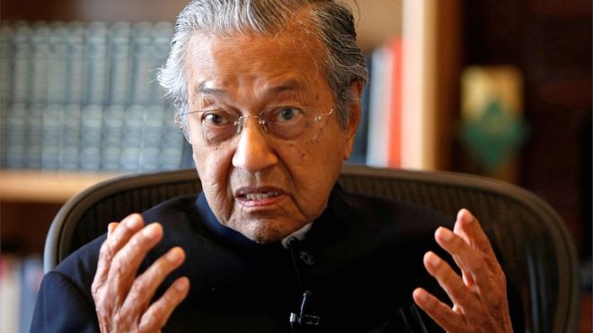 Malaysia's 92-year-old Mahathir Mohamad becomes the oldest Prime Minister in the world 